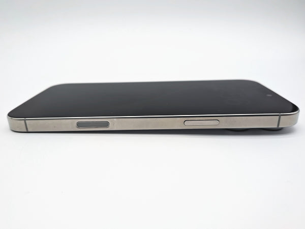 ■美品■Apple■iPhone 16 Pro Max■256GB■バッテリー93％■SIMフリー■ホワイトチタニウム■19万■mkt24m